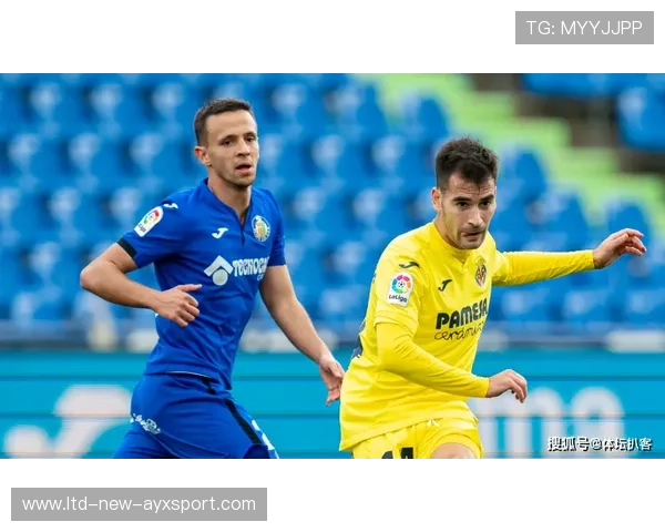 比利亚雷亚尔的边路奇兵：短期目标中的传中艺术